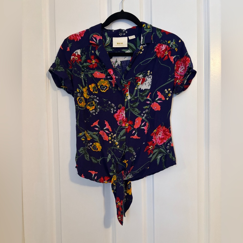 Maeve by Anthropologie - Navy Floral Button Down Shirt. Size 0